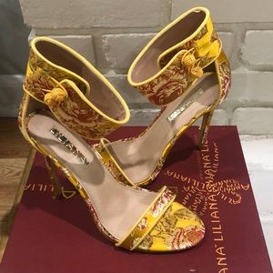 Liliana Gold Floral Print Stilettos- Size 9